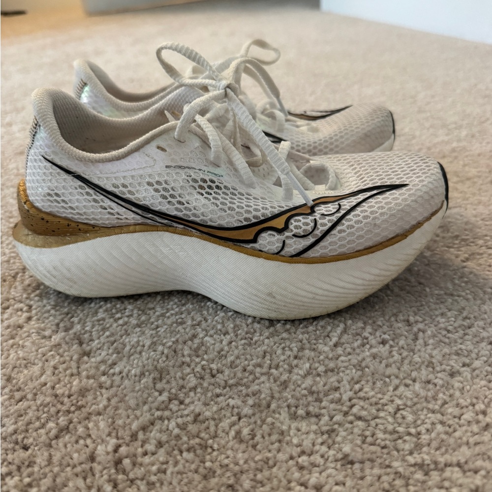 Saucony Women's endorphin pro 3